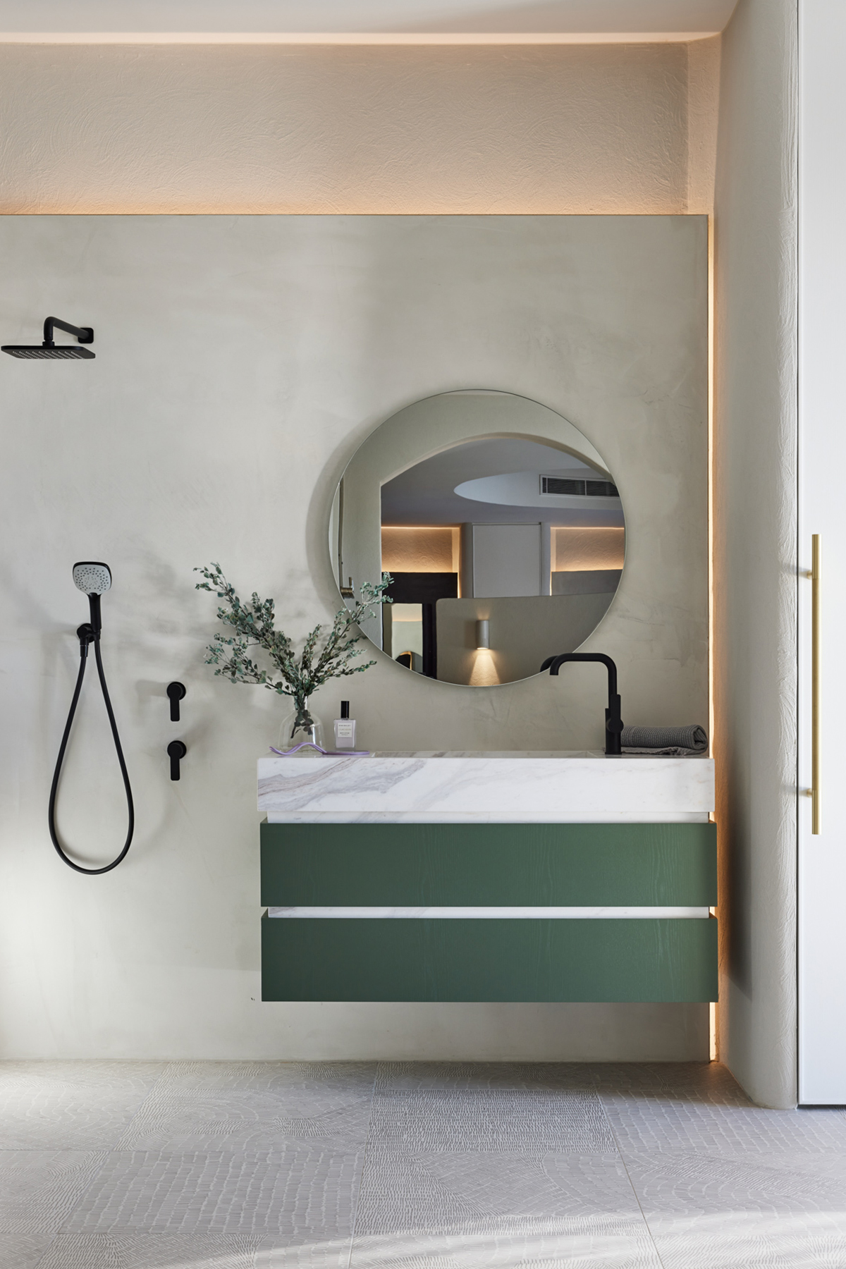 YinjiSpace Mia Lake Interiors x Studio xOx Showroom